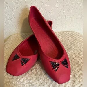 Crocs Women's Lenora Ballet Flat,Slip On Cranberry Navy Inlay Bow Size 11